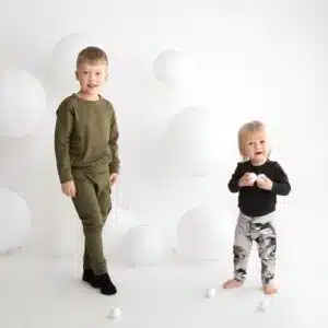 Emil Collegepaita Taskulla Oliivi